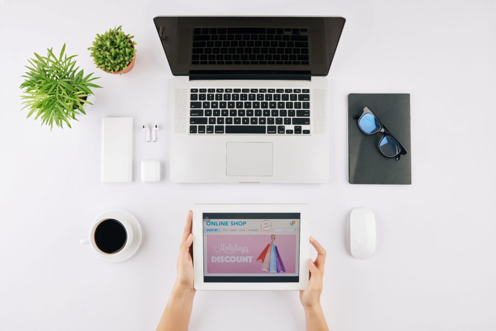 10 Essentials Needed in a Business Website
